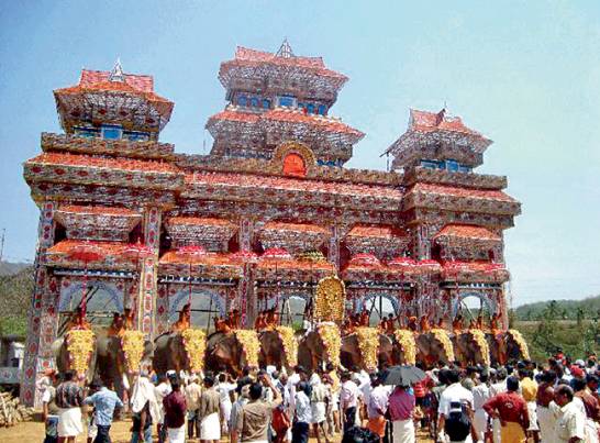 Thrissur Pooram festival elephant lineup and fireworks display